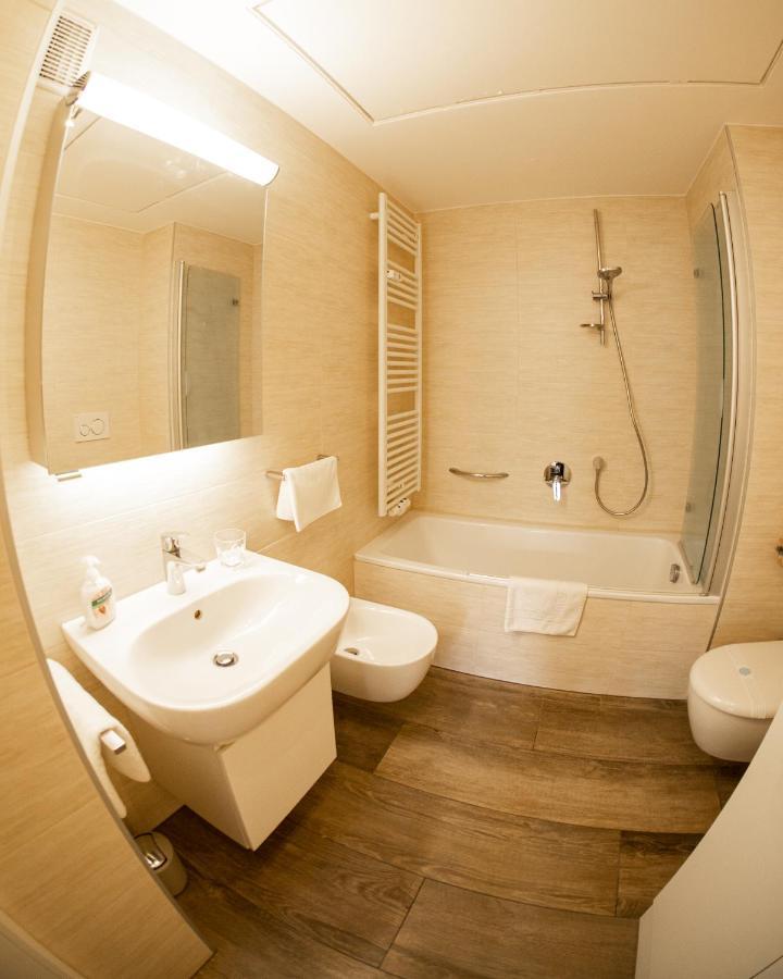Flow Apartments Astoria เมราโน ภายนอก รูปภาพ